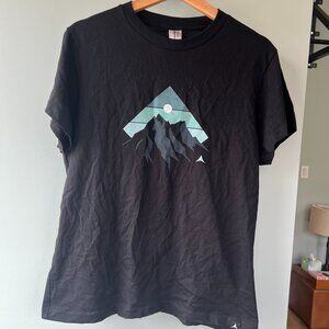 Aspinwall mountain art tee NWT